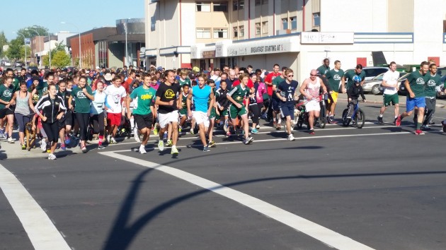 They’re off! The annual Terry Fox Run leaves Community Foundation Park just after 10 this morning – photo 250 News