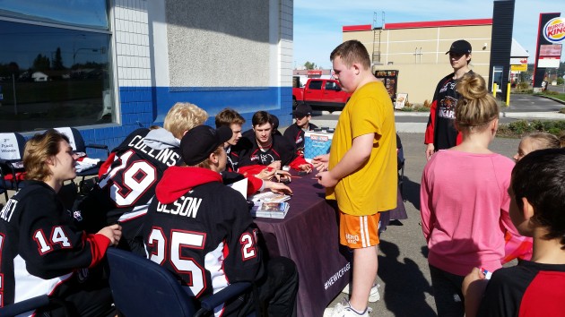 Post game autograph session - photo 250 News
