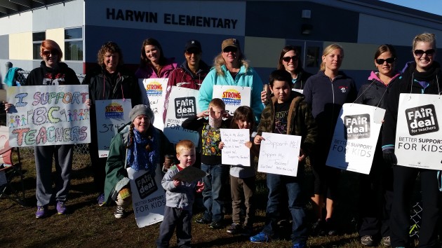 Teachers picket outside Harwin Elementary School in Prince George this morning - photo 250 News