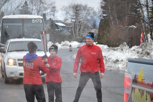 Max Furlong didn't let cloud of exhaust bother him in accepting handoff of Games torch in Crescents.