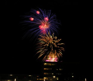 cityhallfireworks4