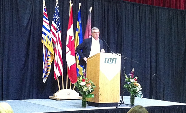 Geoff Plant addresses delegates at the 2015 COFI convention 250News photo