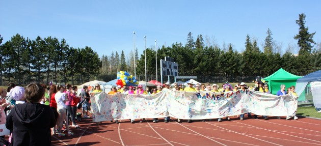 Cancer Survivors' victory lap at 2014 Relay 250News archive