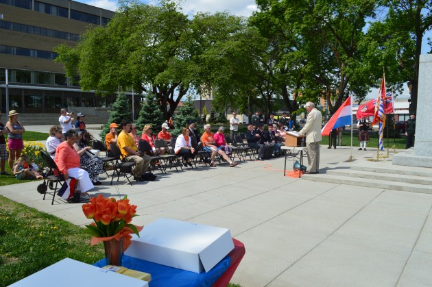 Hank Bekkering addresses audience at Veterans' Plaza on Saturday. Photos 250News