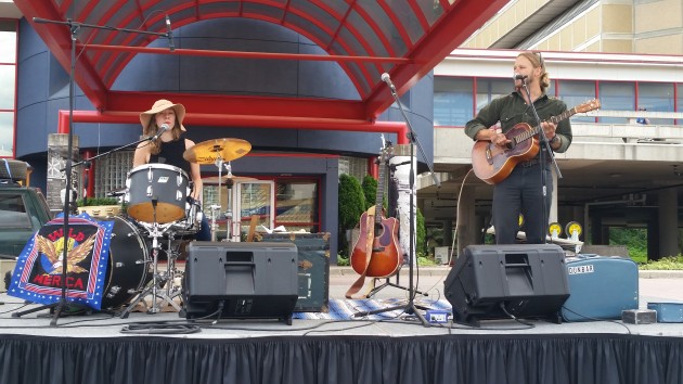 Folk/Garage band "Socks and Shoes" - photo 250 News