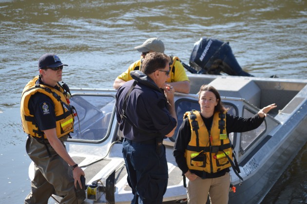 SAR Search Manager Heather MacRae provides information on slough trench to dive team leader