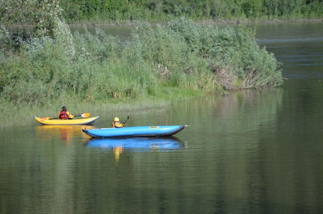 SAR members in paddle boats search mouth of Hudson Bay slough Friday afternoon. Photos 250News