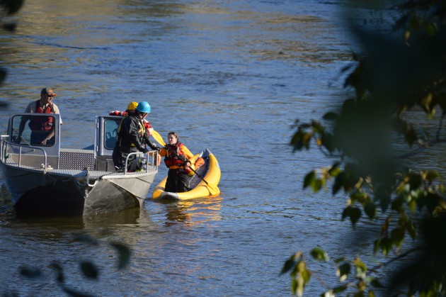 Searchers discuss strategies in hunt for missing teenager