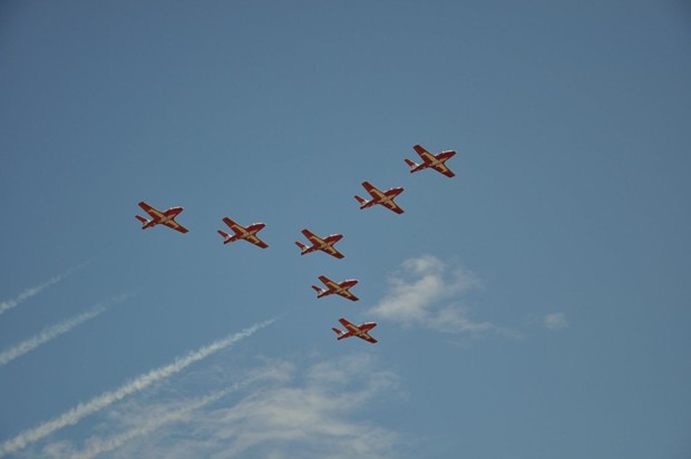 Snowbirds photo courtesy Canadian Forces 431 Squadron