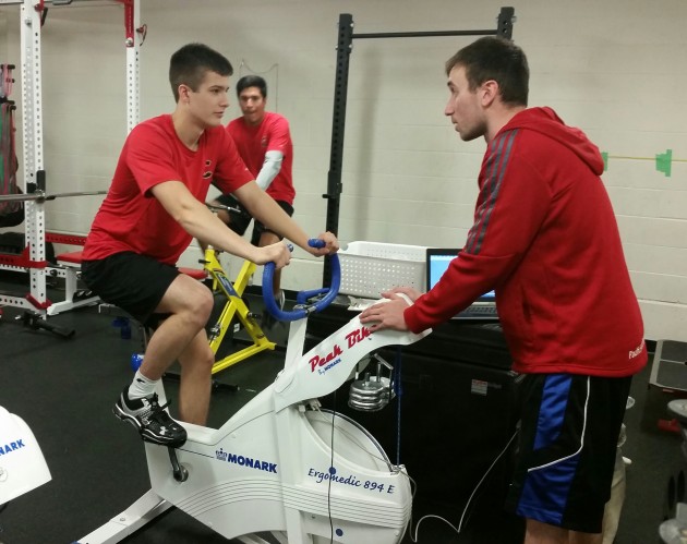 Top Cougars prospect Justin Almeida works with strength and conditioning specialist Keith Mayerson - photos 250 News