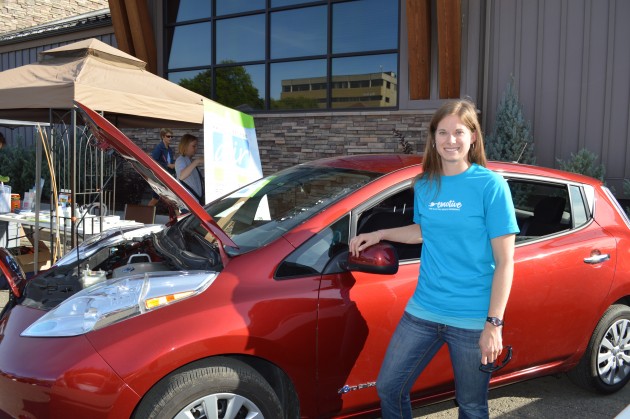 Rebecca Abernethy and her Nissan LEAF at the Farmer's Market on Saturday. Photos 250News