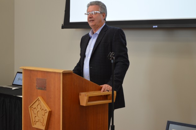 Mayor Lyn Hall applauds the BCGEU on its new office centre
