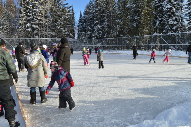 The more experienced kids took advantage of the larger ice surface