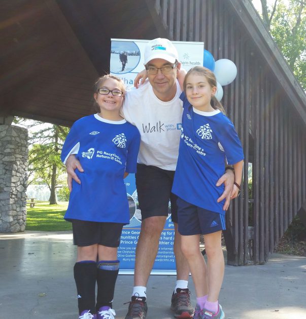 Dr. Ian Schokking with daughters Asha and Ava