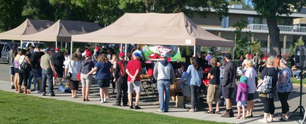 The lineups started early this morning - photos 250News