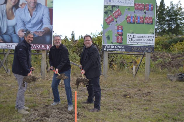 (l-r) Gordon Langer of Brink Boardwalk Properties, Mayor Lyn Hall and NewRock Developments President Cam Ens at ground breaking Saturday. Photo 250News