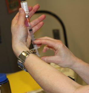 flushot_needle